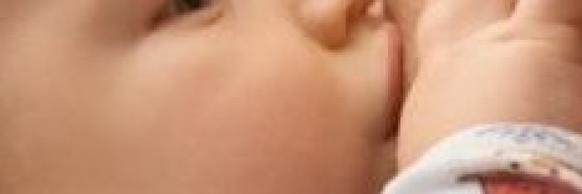 Hogyan befolyásolja a csecsemőkori táplálkozás az immunrendszer fejlődését?