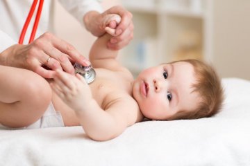 Az ételallergia tünetei csecsemőknél-korai és kései reakciók