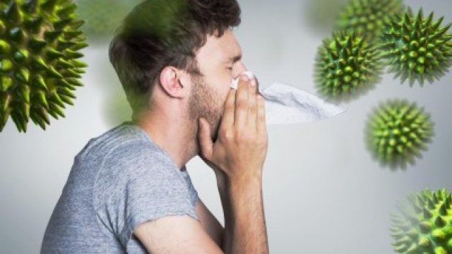 A parlagfű mellett több mindenre allergiás vagyok. Elkezdhetem az allergén immunterápiát?