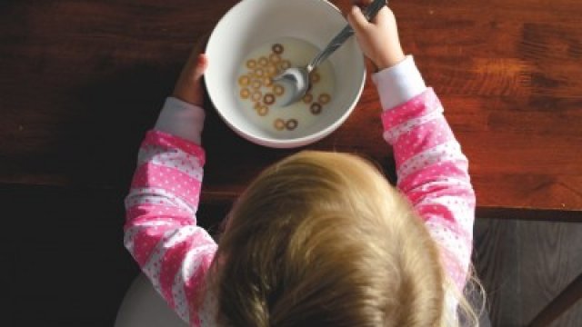 Tejallergia is okozhat elhúzódó orrdugulást gyermekkorban