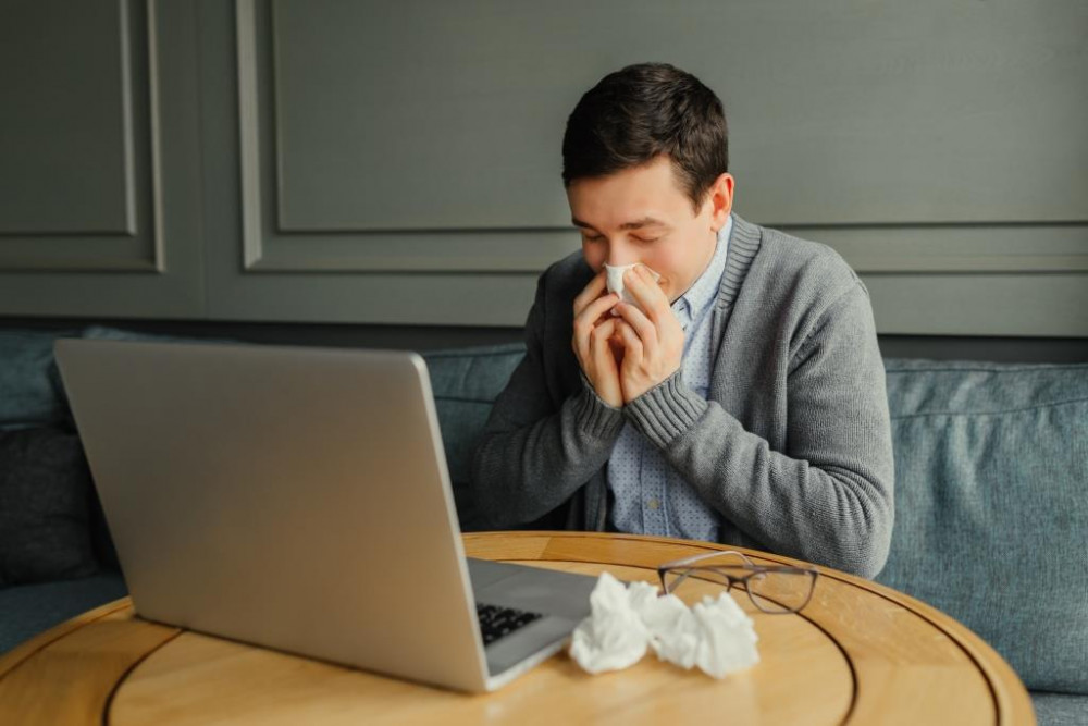 A túl sok munka, stressz mellett erősebbek az allergiás tünetek.